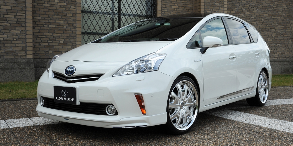 PRIUS α (40系前期)