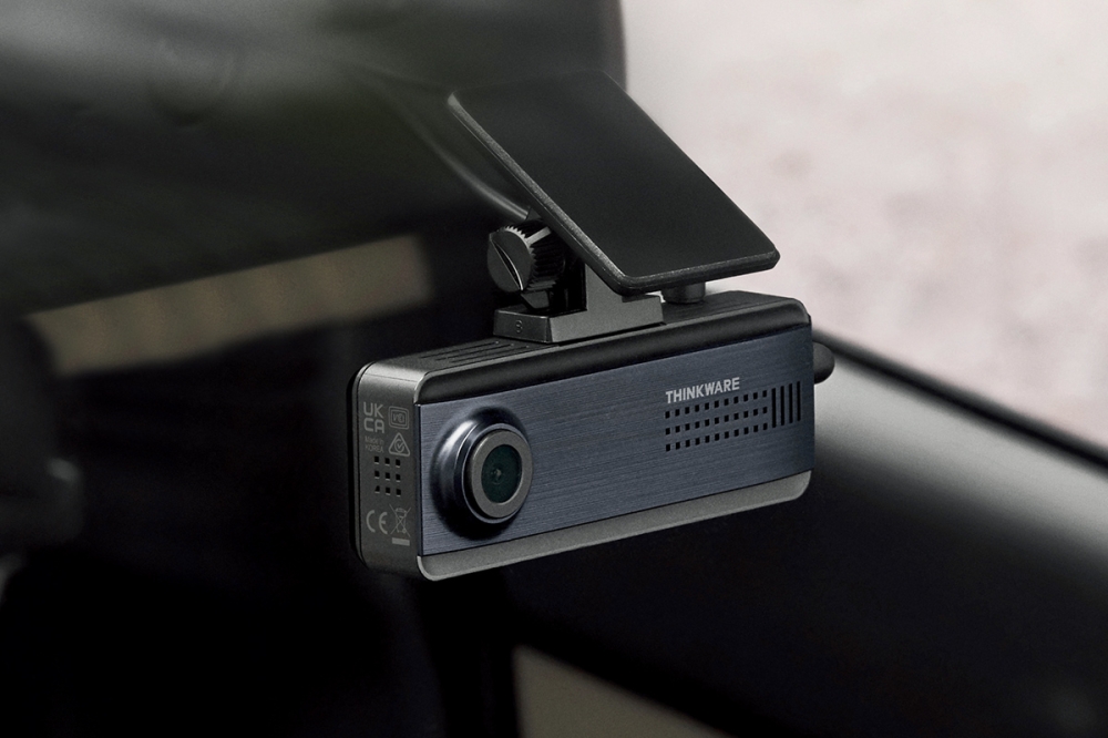 Wi-Fi内蔵のアプリ連動2Kドライブレコーダー「QN200LX」