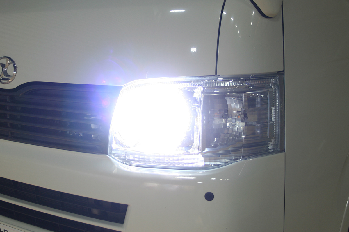 オートパーツエージェンシー AP オールインワン LEDヘッドライト H10 CREE社製チップ搭載 20W AP-LEDHEAD-G-H10 入数：1セット(左右)